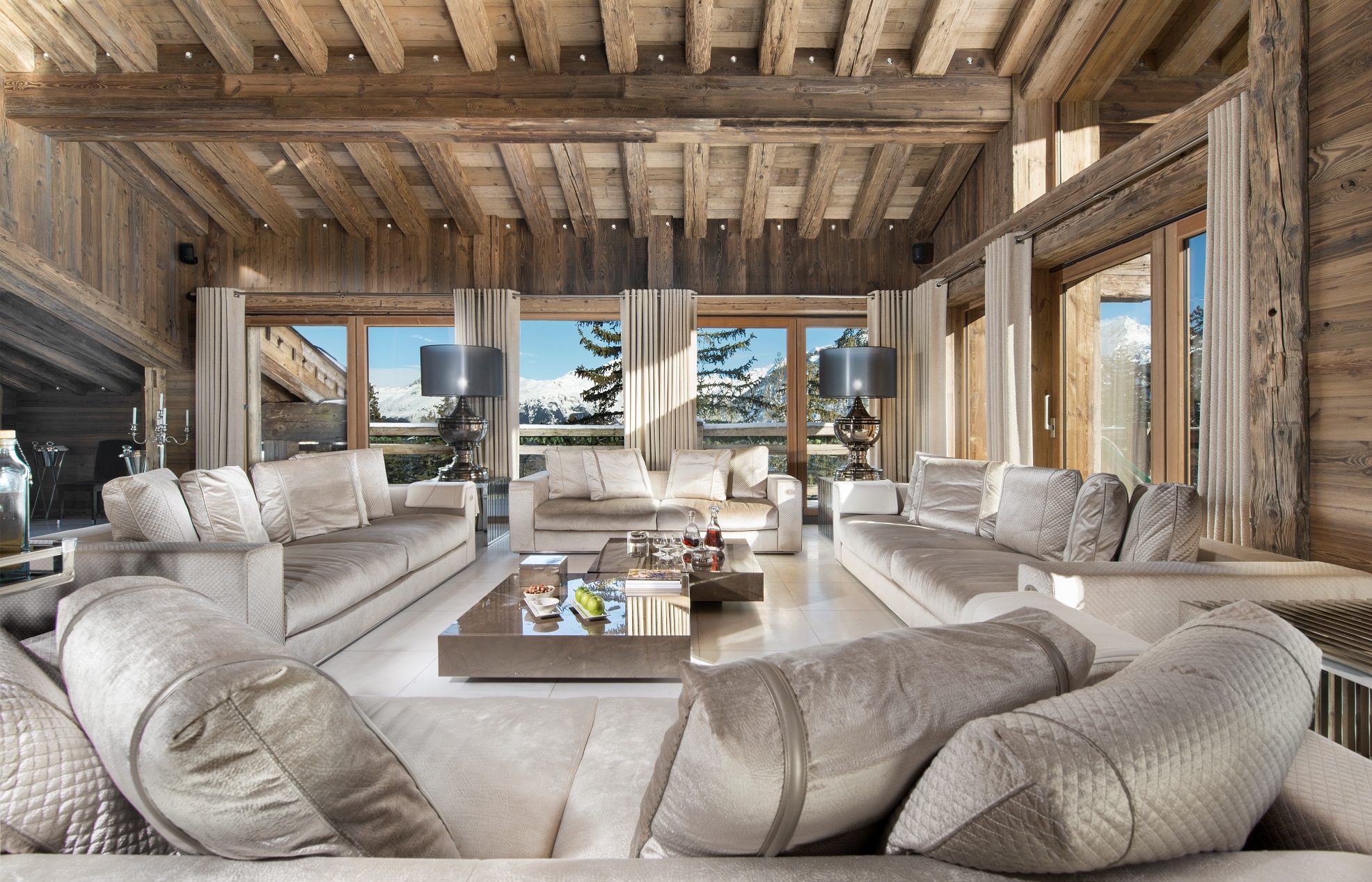 Blow The Bonus : 100-person Party Venue Under The Chalet