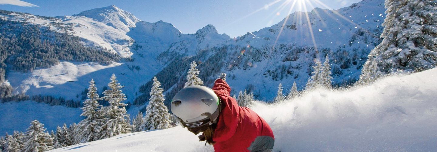 Ski Juwel Snowboarder am Wiedersbergerhorn. c Alpbachtal Seenland Tourismus Copy1