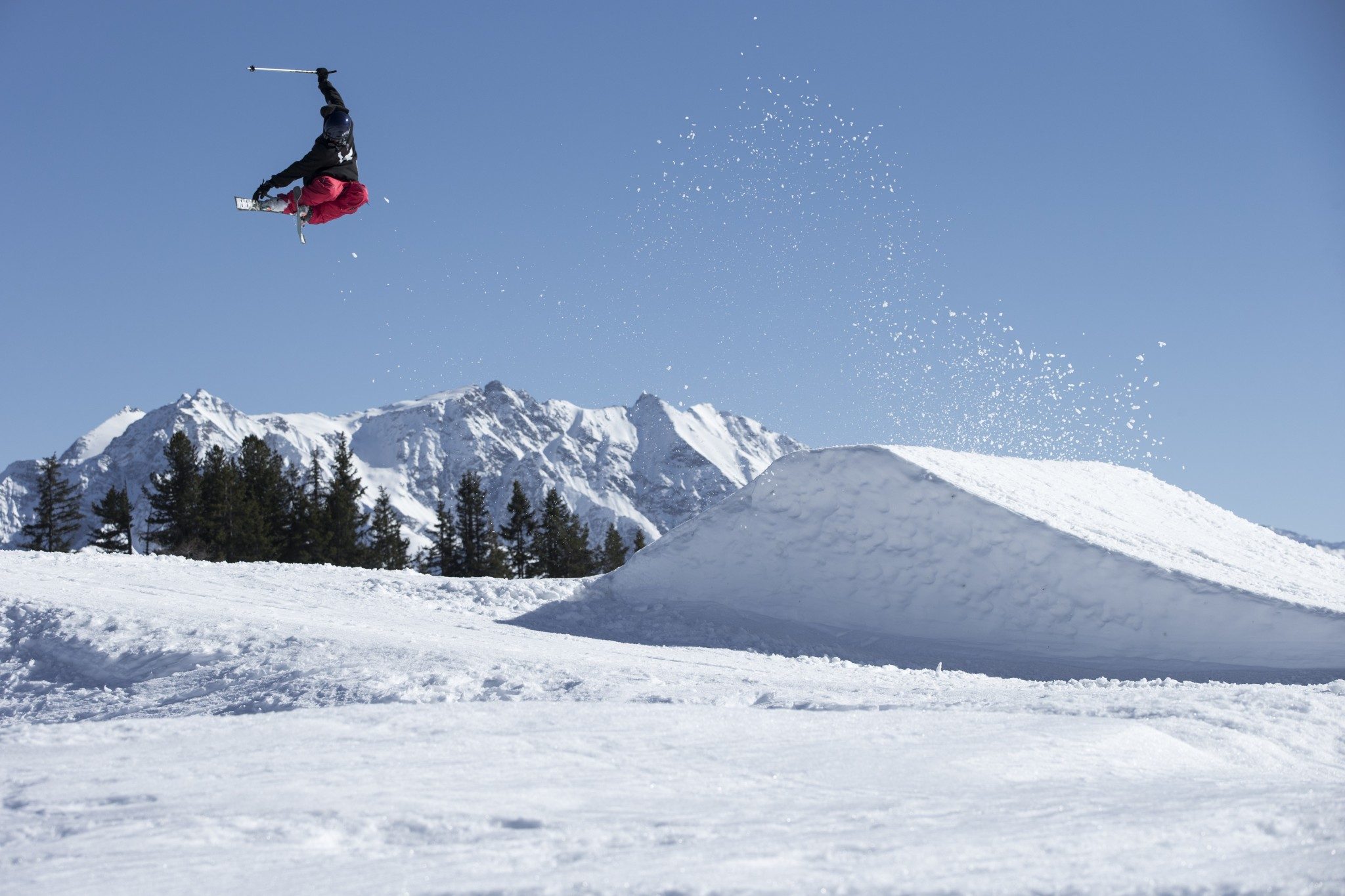 Is Skiing Finally As Cool As Boarding ?