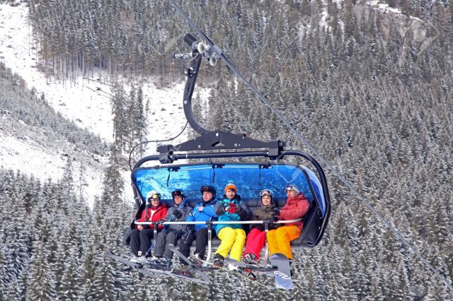[HOW TO] 8 Ways to Cheap Ski Holidays