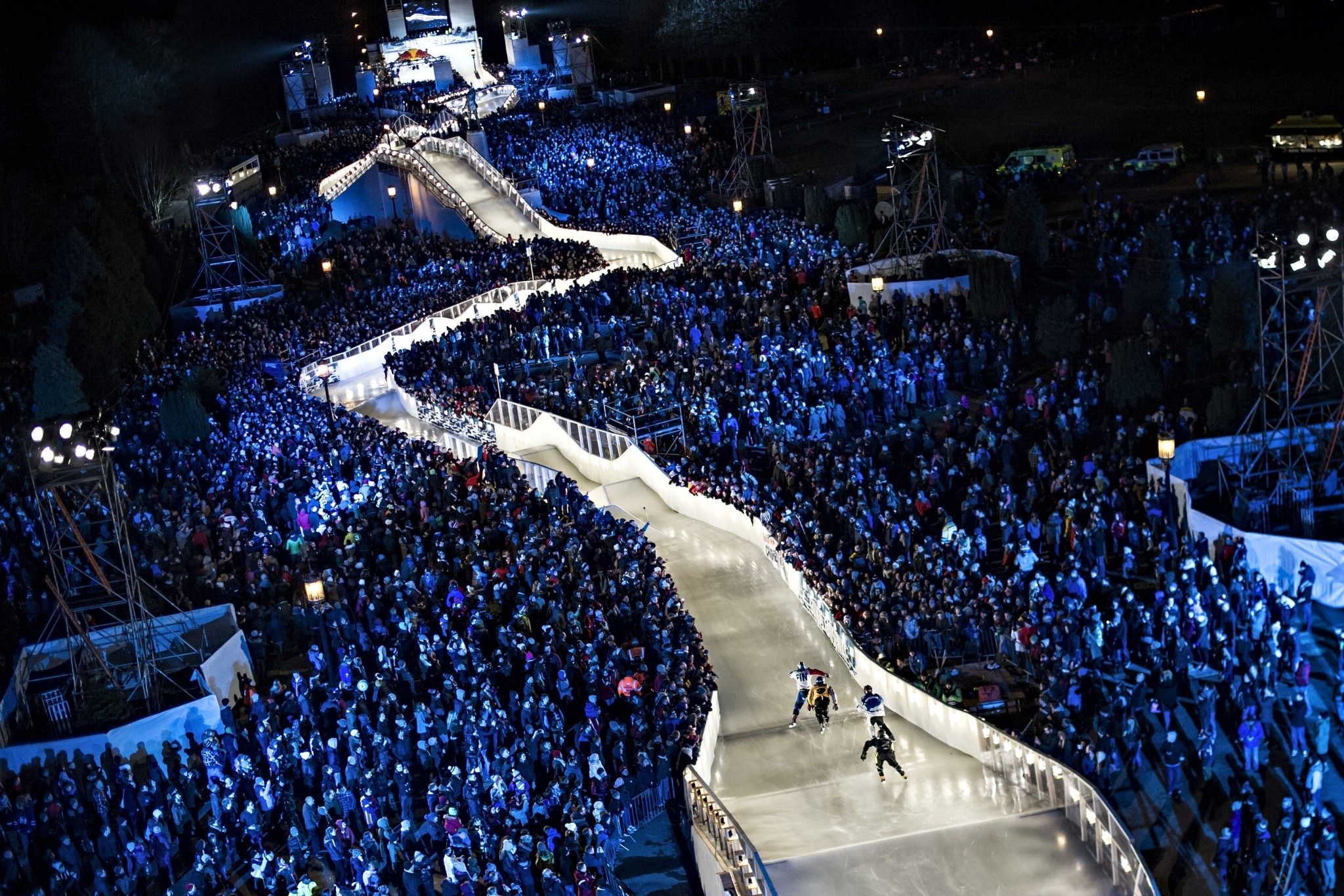 UK Athletes Prepare to do Battle in 2015/16 Ice Cross World Championships