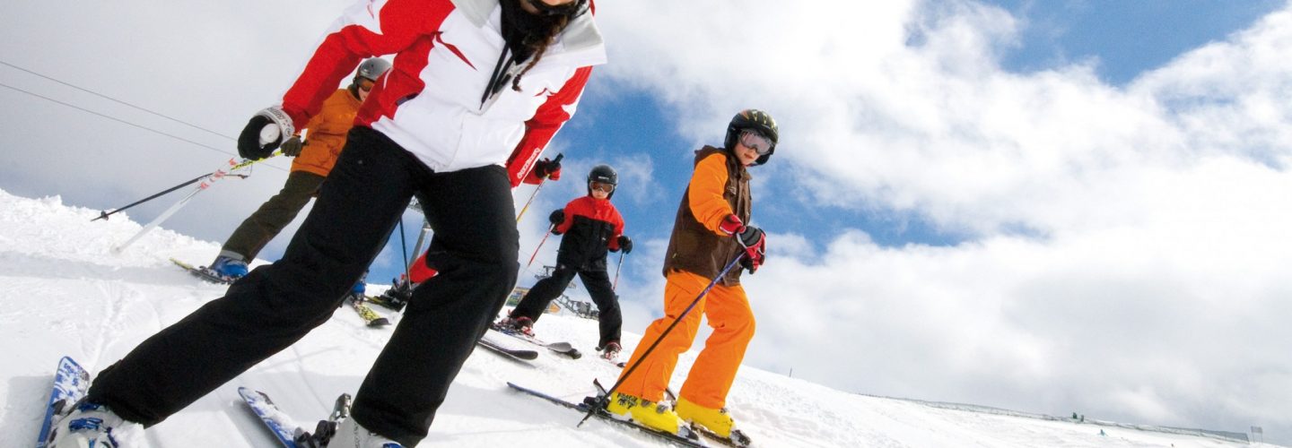 Children skiing c Alpbachtal Seenland Tourismus