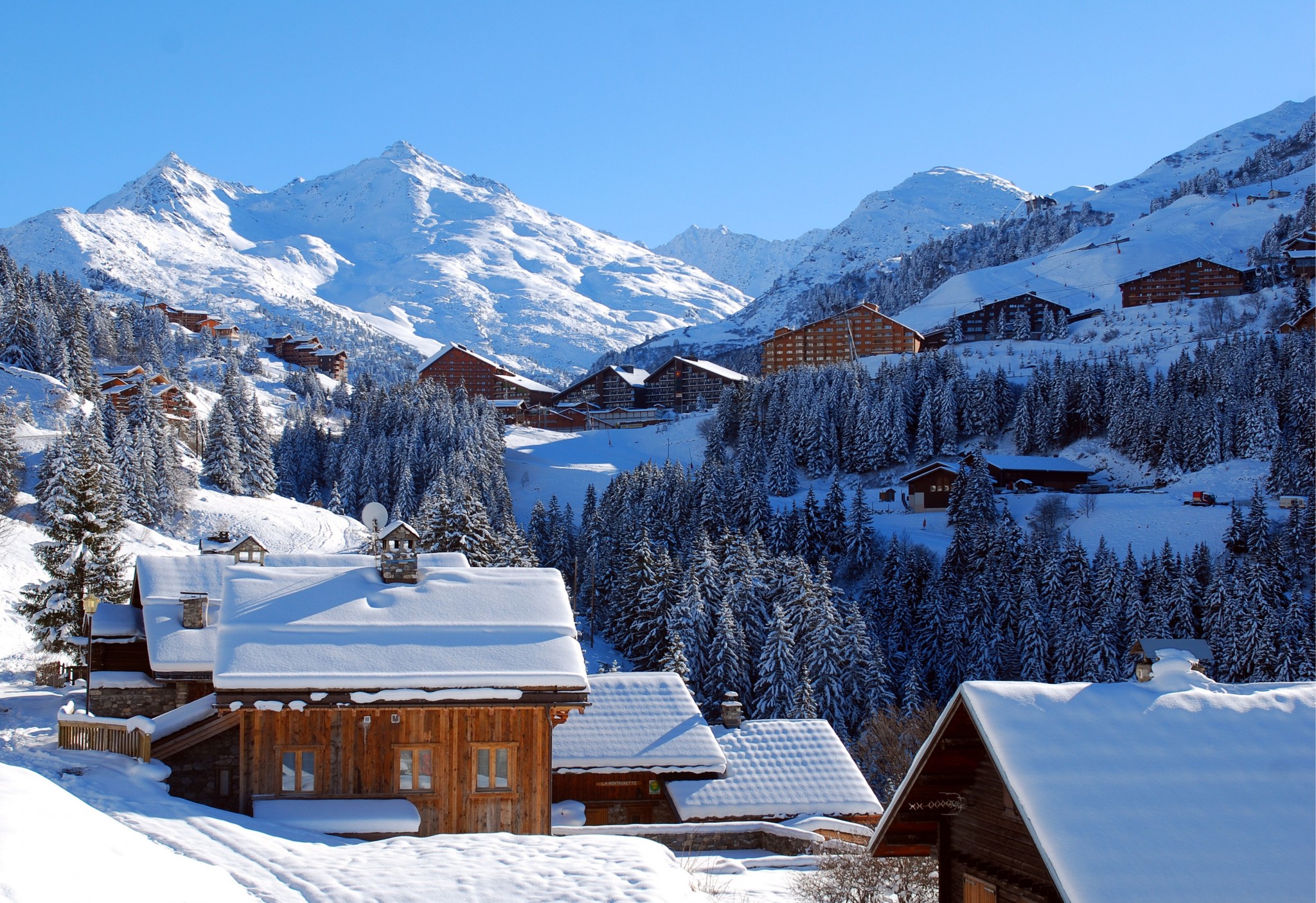 (How To Book) Low-Cost Ski Holidays