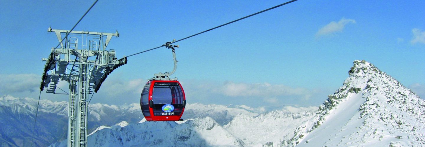 JadeDragonSnowMountain 607402 Gondola