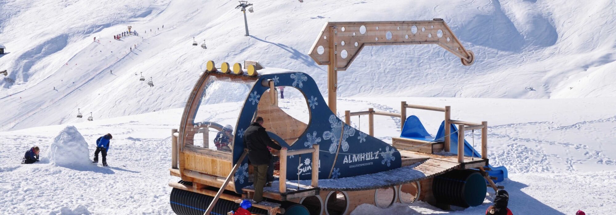 2016 02 WoodnFun Arosa Pistenraupe HK 2