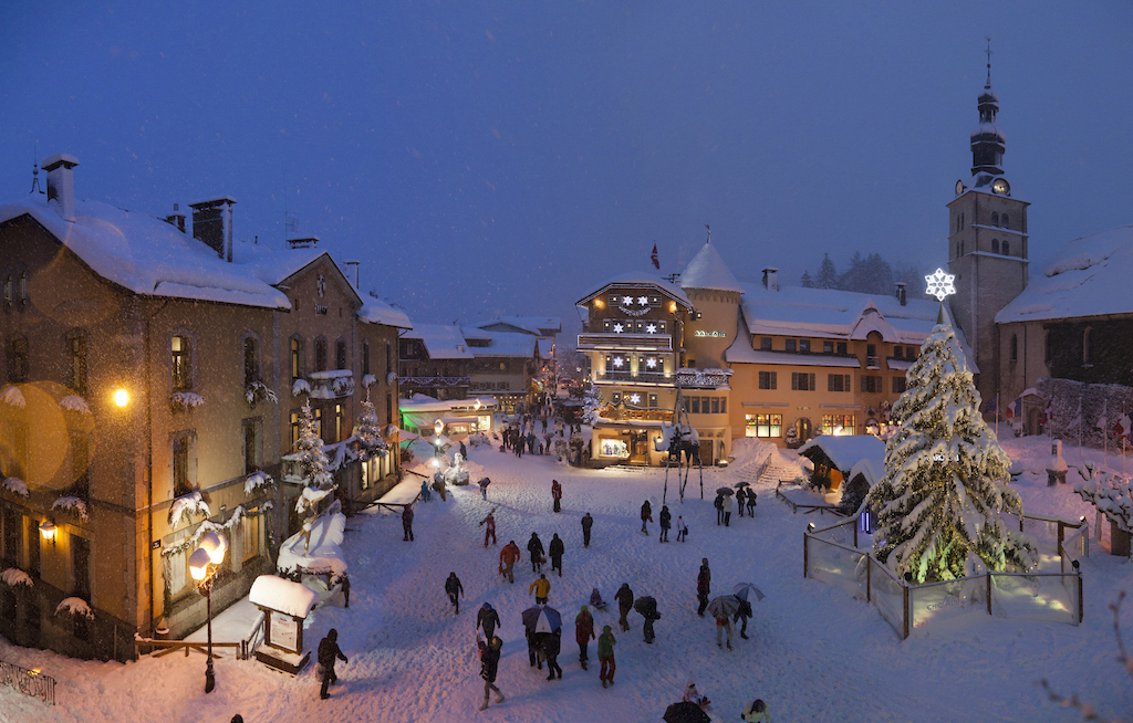 10 Great Ski Resorts for Shopaholics