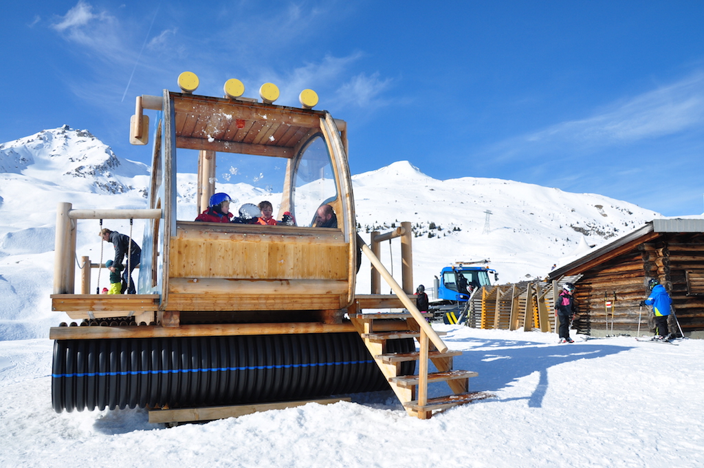 The Wooden Groomer