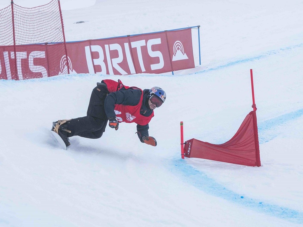 MAIDEN BOARDERCROSS TITLES FOR MORGAN AND ALDRIDGE IN LAAX