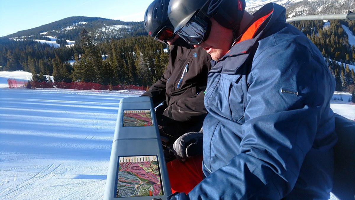 AlpineMediaDigitalScreenChairlift