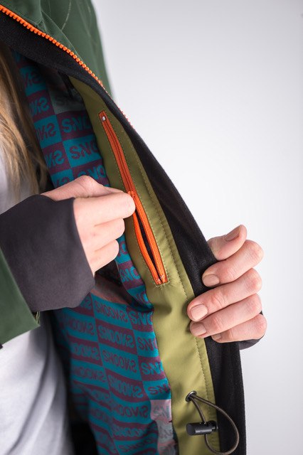 [GIRLS] British female Ski & Snowboard brand Snooks Reaches &pound;20K Kickstarter Goal
