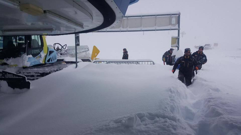 More Austrian Ski Areas Opening Early