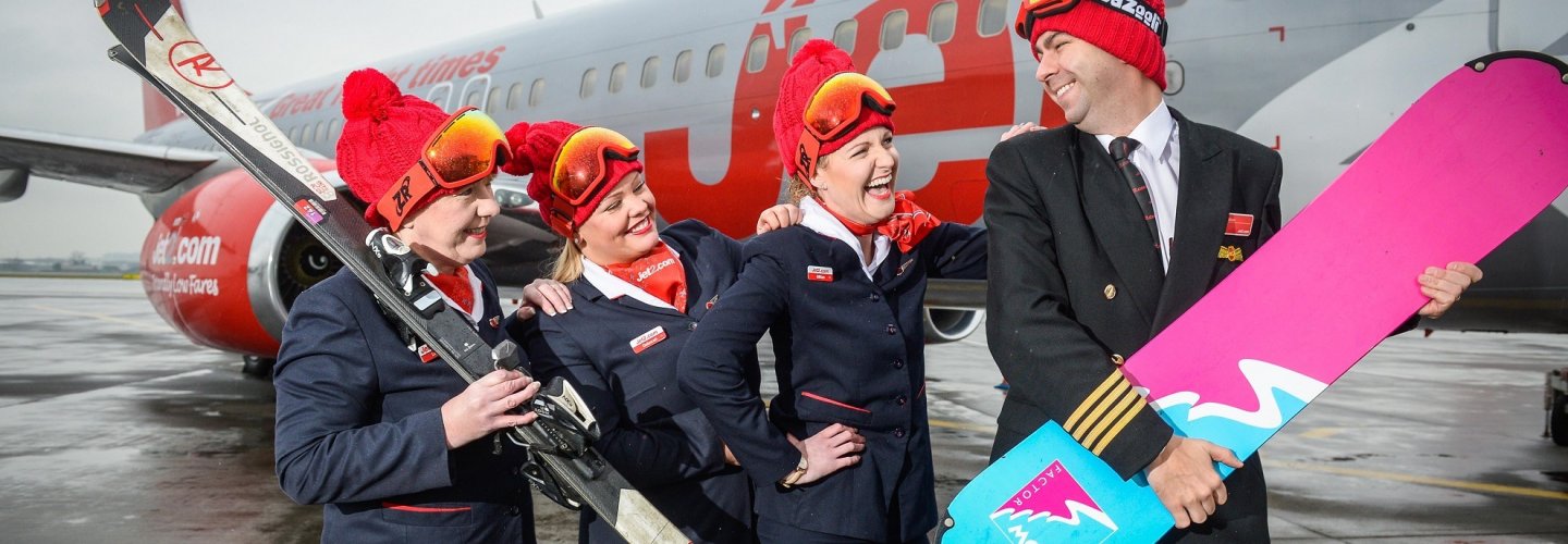 Jet2 Cabin Crew Deborah Watson Gillian Cameron and Lillian Mullay join pilot Lewis Esson to celebrate new ski route e1616064600846