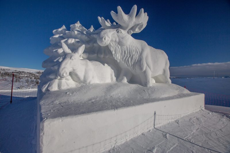 Chinese Snow Sculptures on Norwegian Pistes