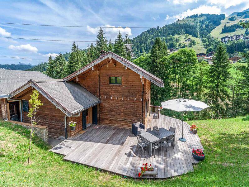 A Ski Home Is A Gift Not &#8216;Just For Christmas&#8217; &#8211; The Best Year-Round Mountain Property