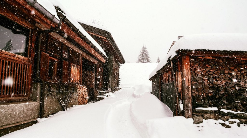 Major Snowstorm Hits the Alps