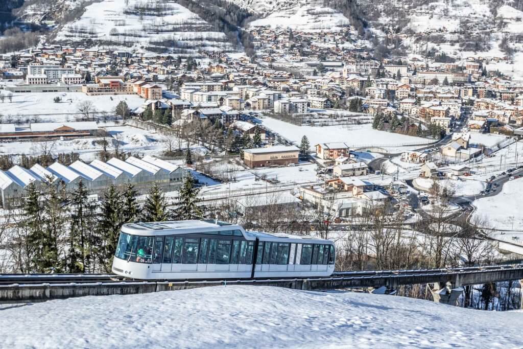 New French Gondola Generates Green Energy