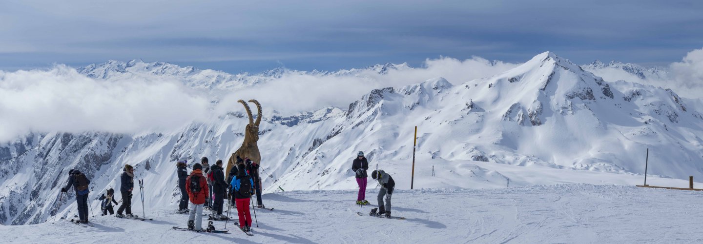 Low Rez Skieurs au sommet de la Masse Gilles LANSARD 27695 scaled