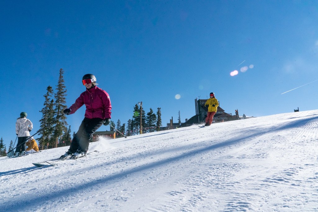 More US Ski Areas Open Early as Superstorm Hits