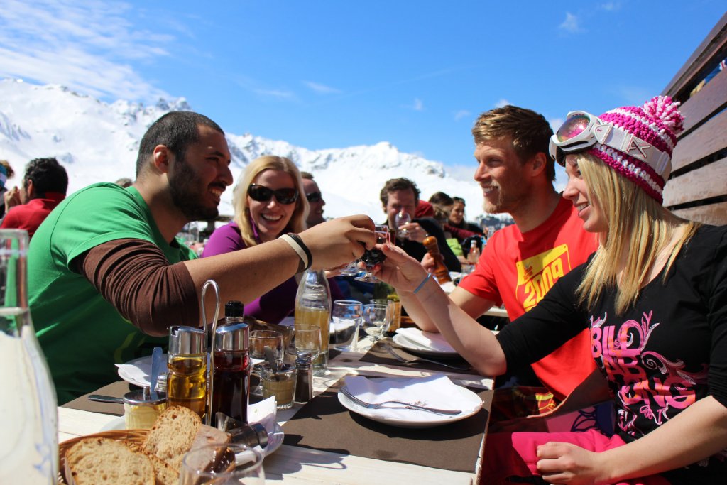 Tour Operators SkiWeekends and Flexiski Under Joint Ownership