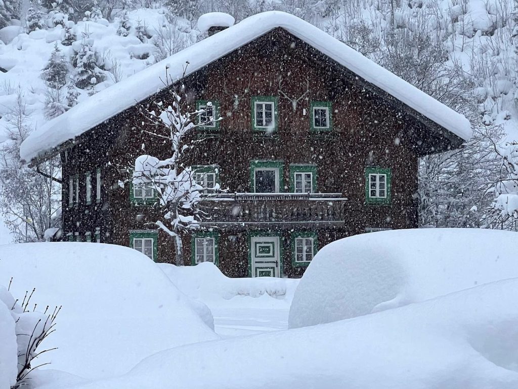 Major Snowfall Starts February In The Alps