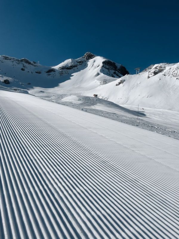 Pangkalan Alpine Didukung Untuk Ski April