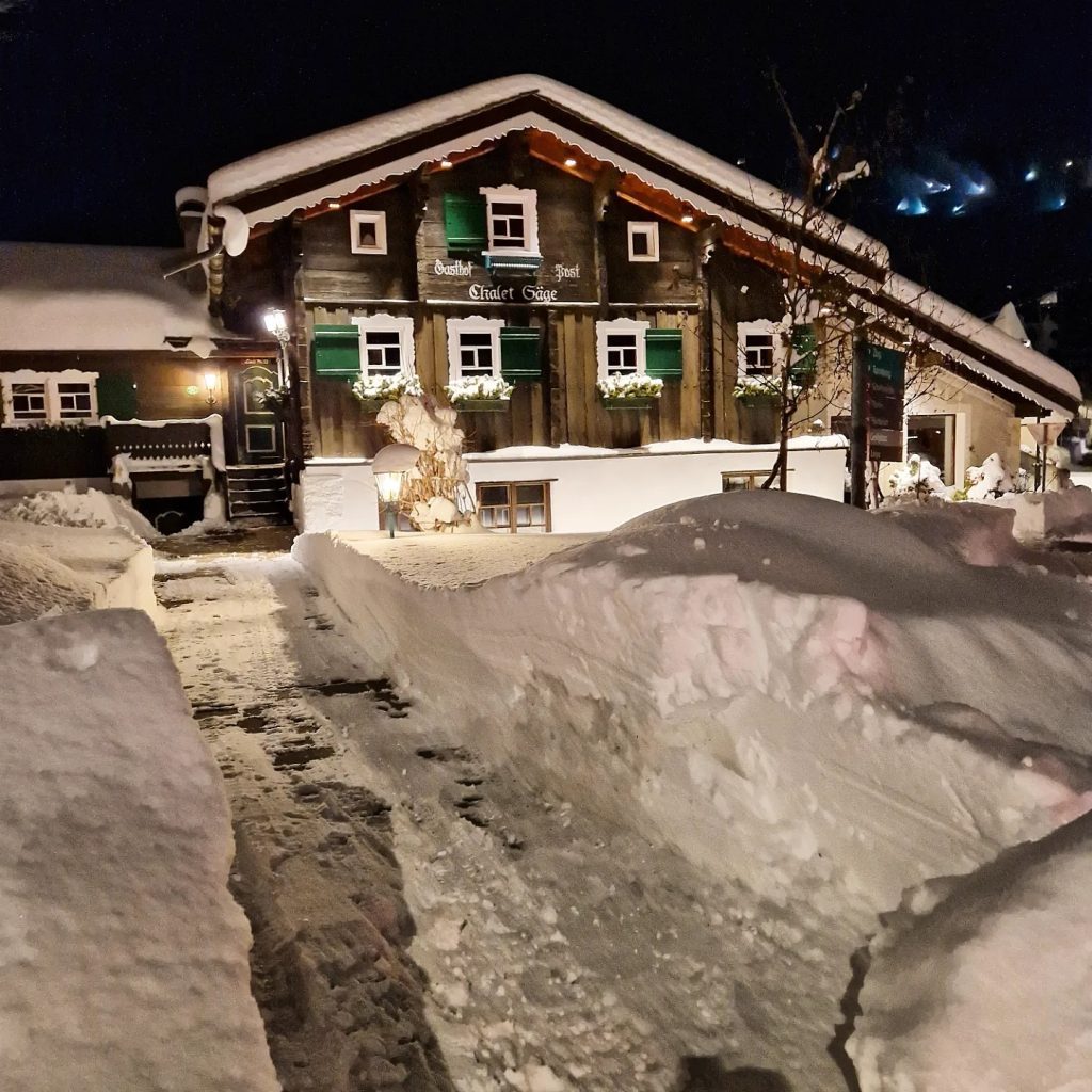 Up To 1 Metre Fresh Snowfall in the Alps