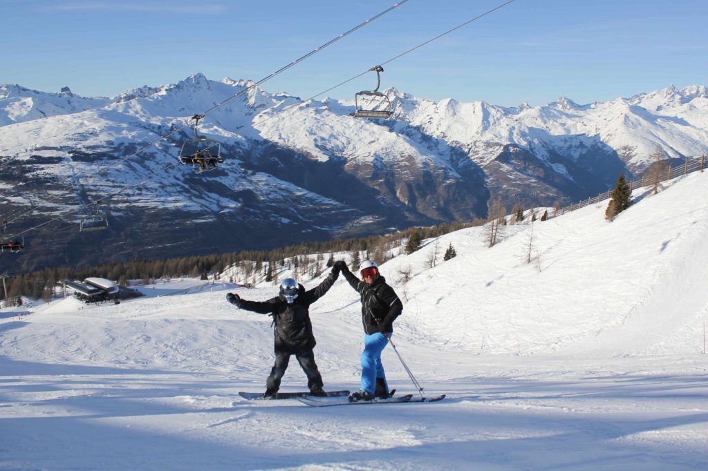 Friends in High Places &#8211; how solo ski holidays are growing