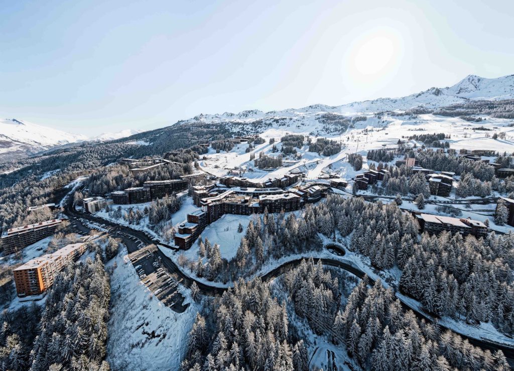 Europe Rail-Accessible Ski Resorts 2025–26