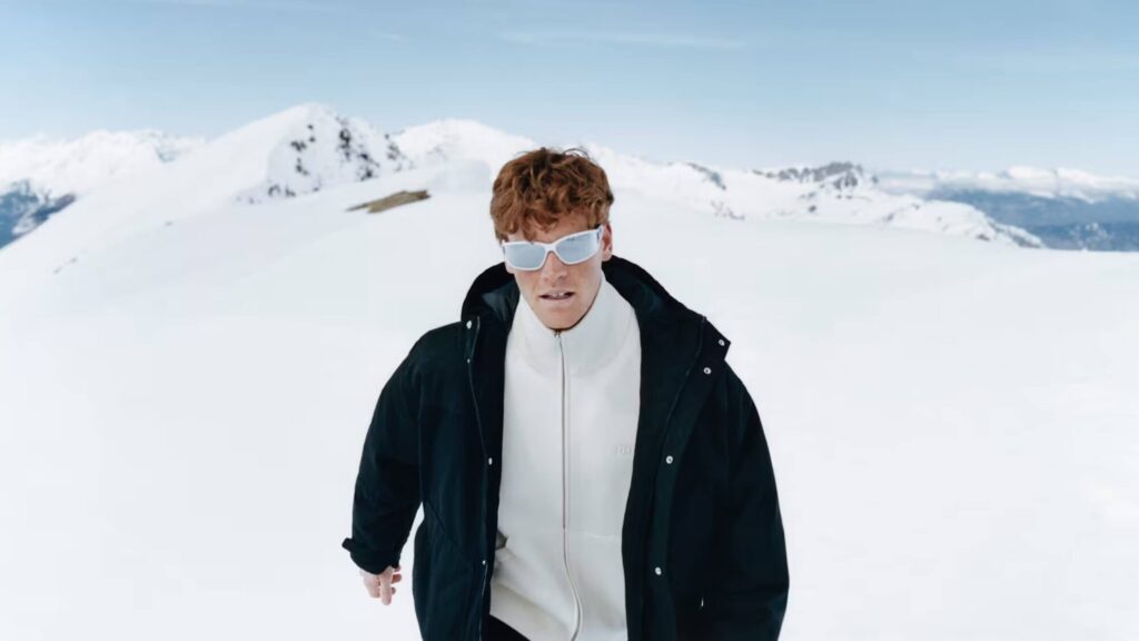 Sinner Skis Again, In Gucci