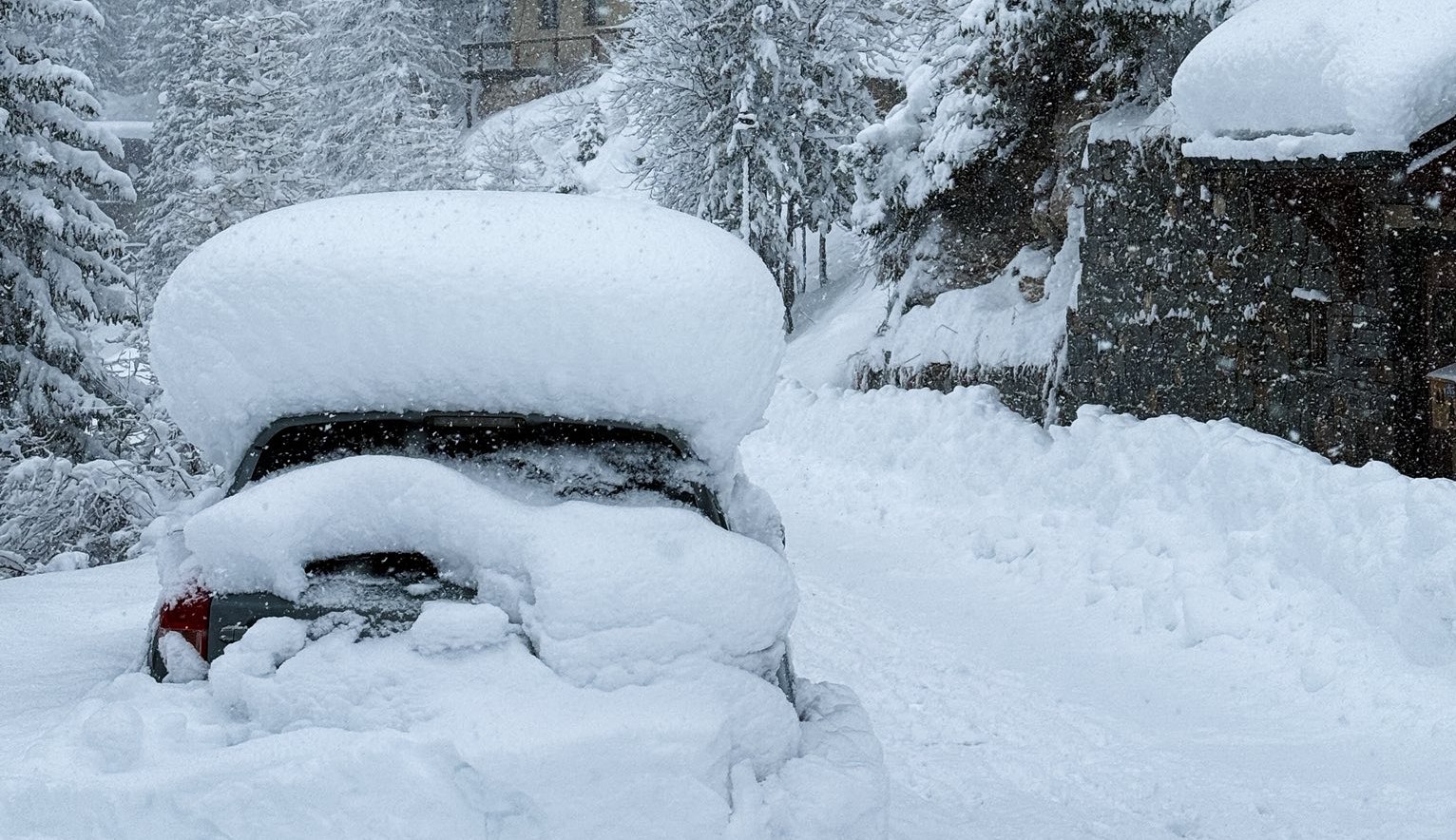 Huge Pre-Season Snowfalls in the Alps
