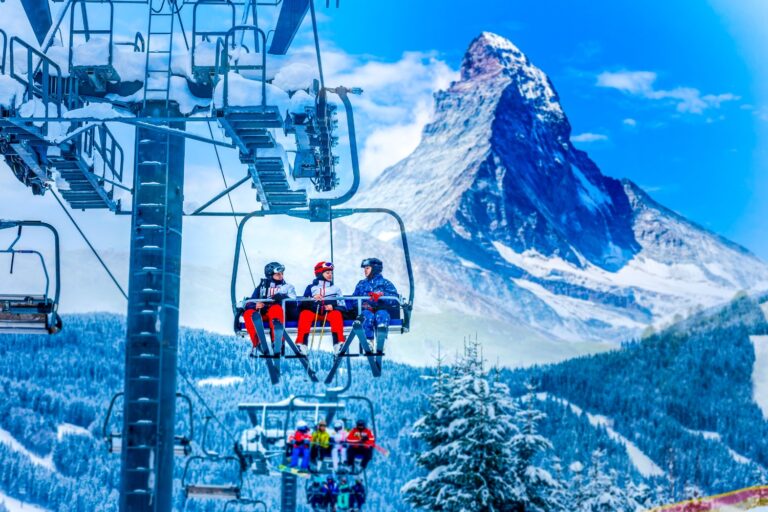 Short Break, Epic Escape: How a 3–4 Day Ski Trip Fits into Busy Lives